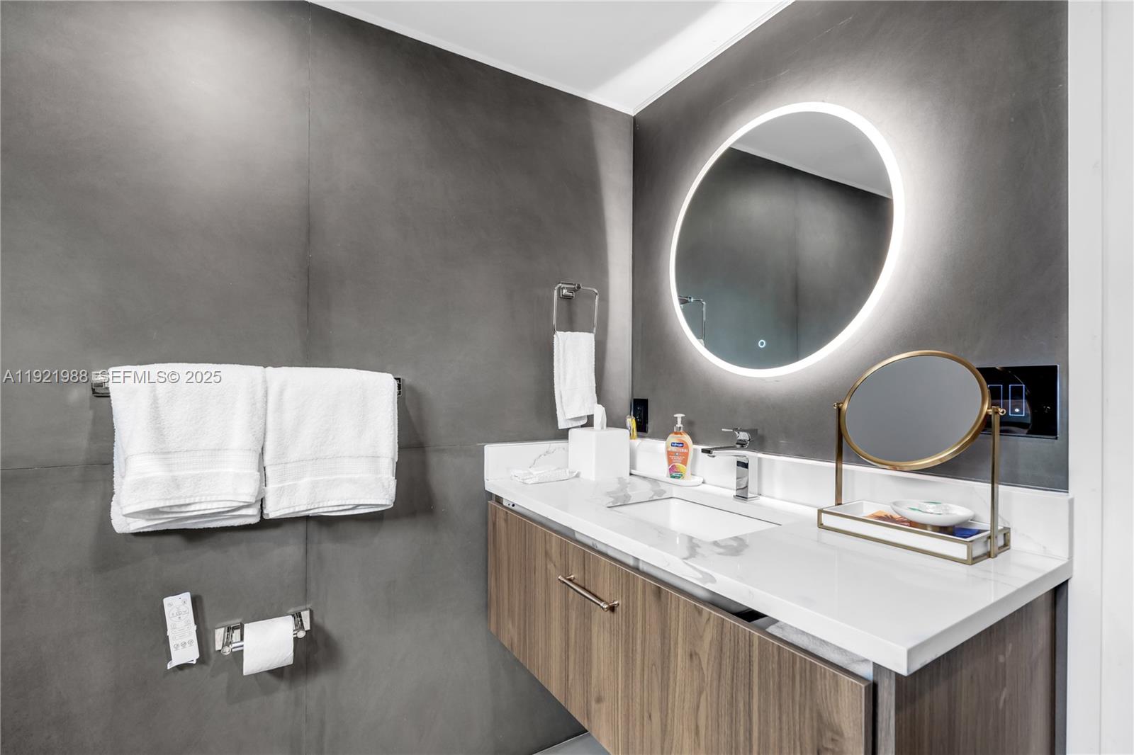 BUCCANEER PT (LARGO SOUND - Residential