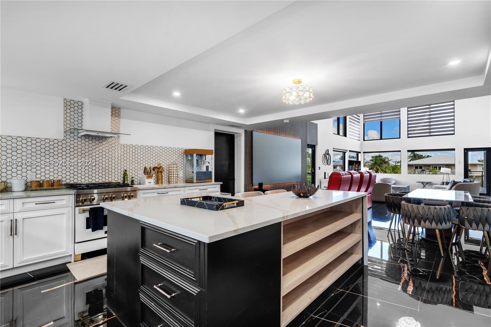 BUCCANEER PT (LARGO SOUND - Residential