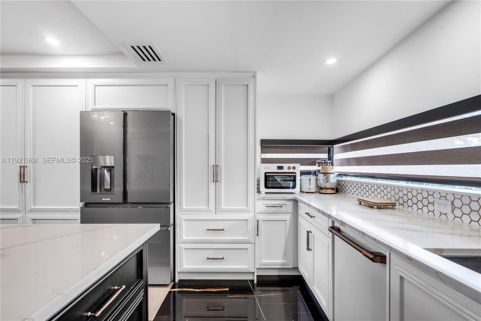 BUCCANEER PT (LARGO SOUND - Residential