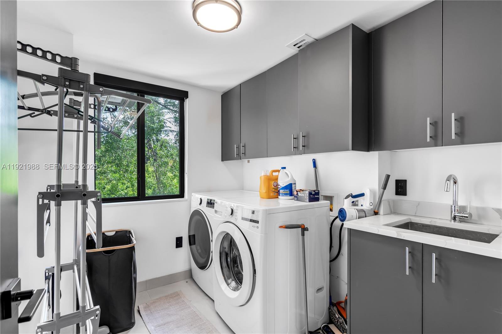 BUCCANEER PT (LARGO SOUND - Residential