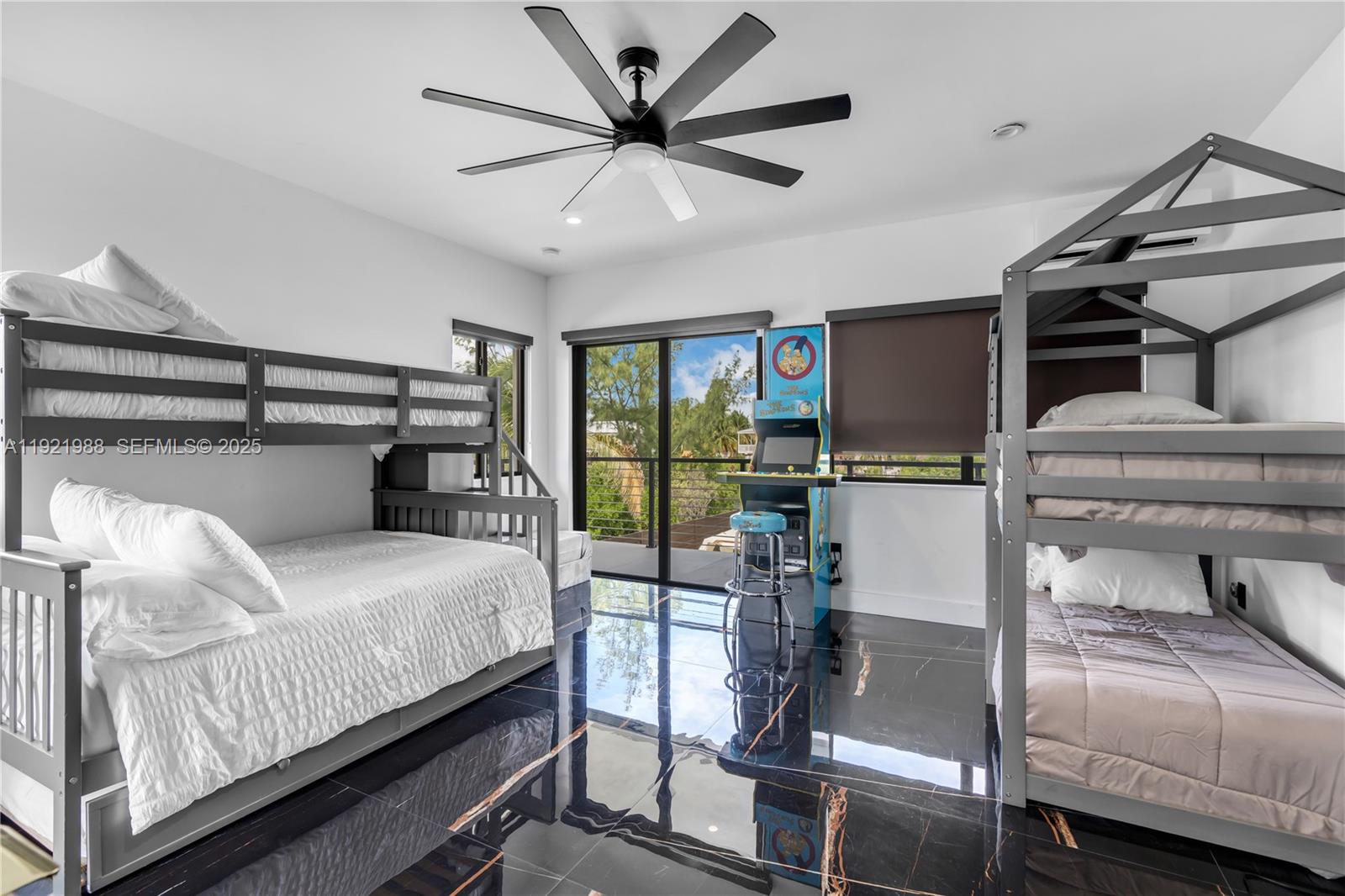 BUCCANEER PT (LARGO SOUND - Residential