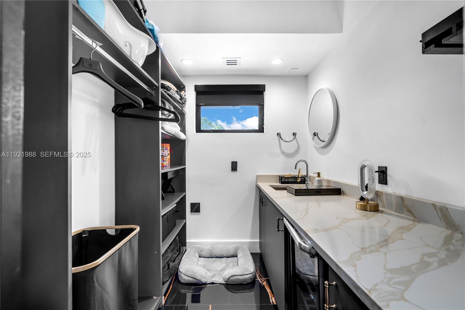 BUCCANEER PT (LARGO SOUND - Residential