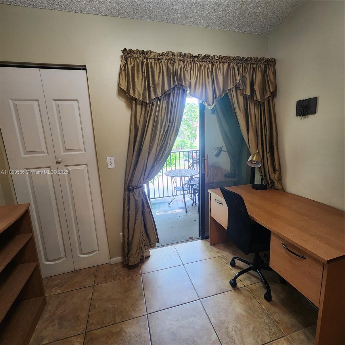 COURTYARD CONDOMINIUMS - Residential