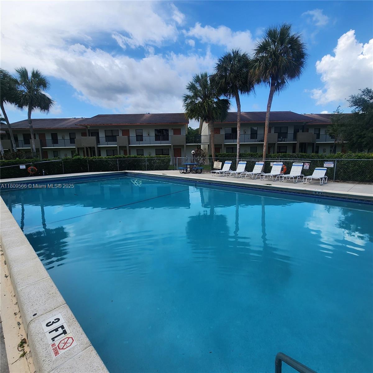 COURTYARD CONDOMINIUMS - Residential