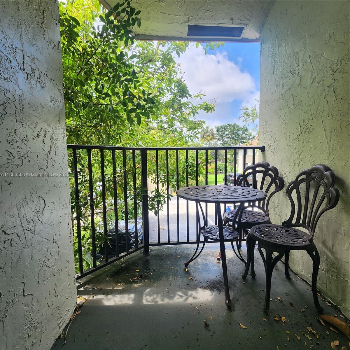 COURTYARD CONDOMINIUMS - Residential