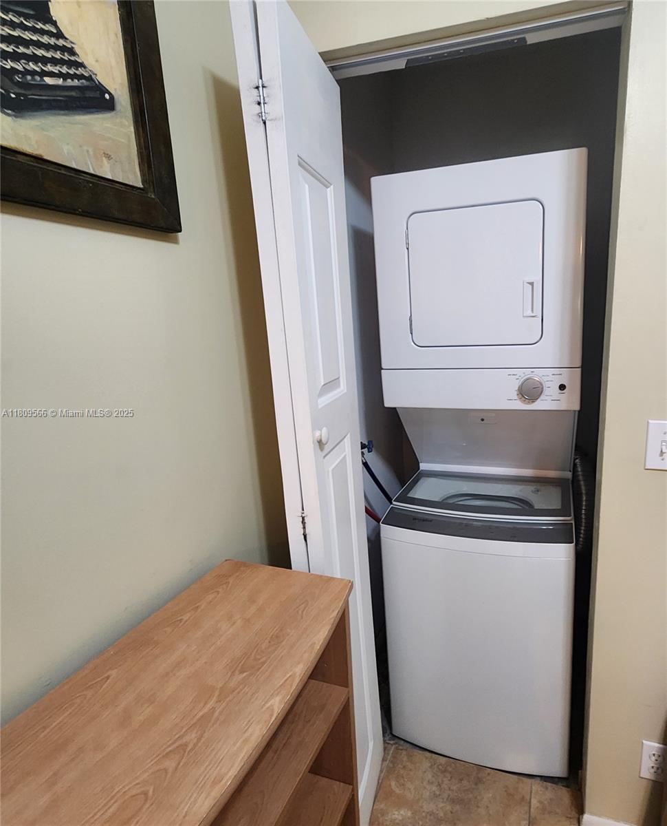 COURTYARD CONDOMINIUMS - Residential