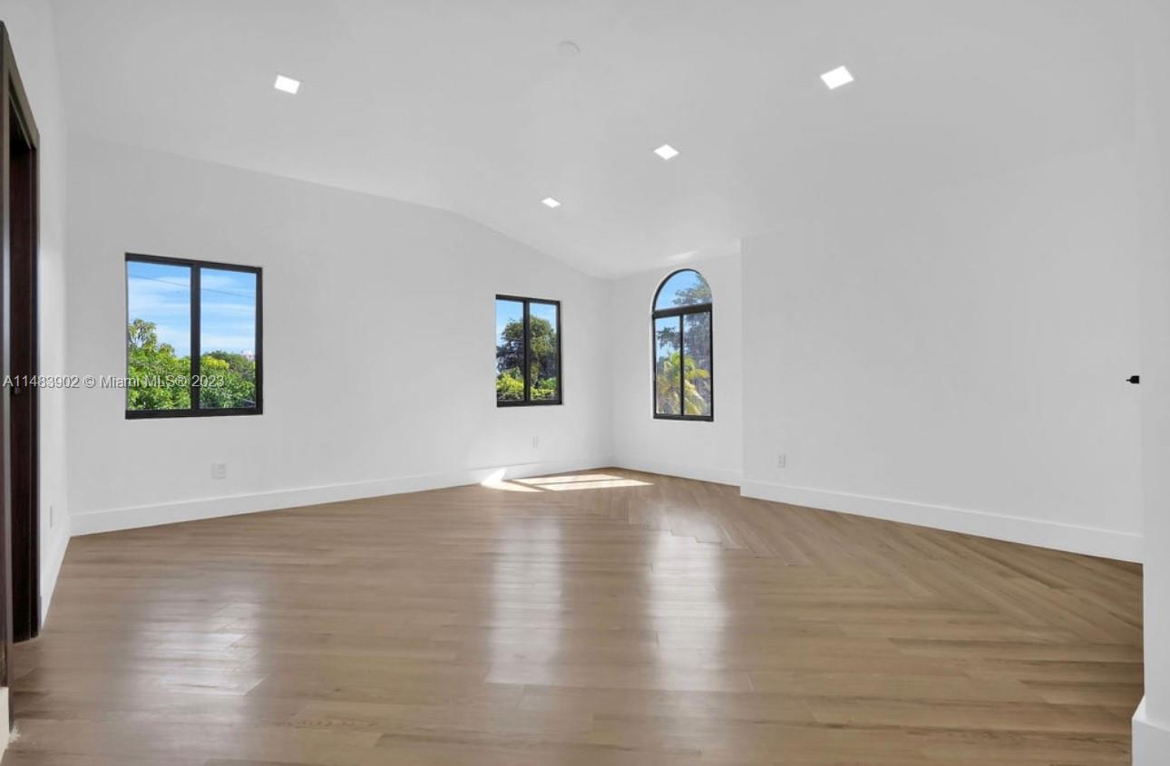 BISC SHORES HEIGHTS - Residential