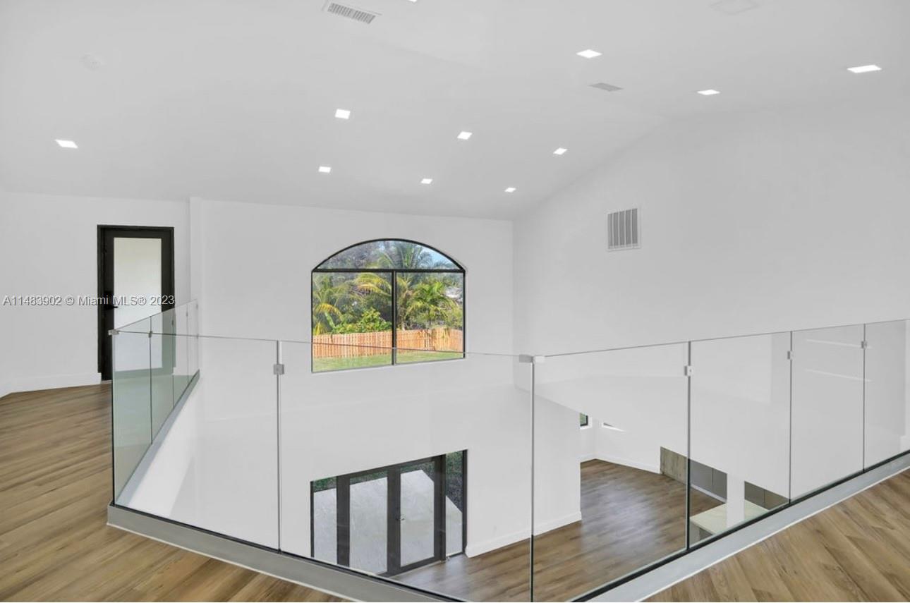 BISC SHORES HEIGHTS - Residential