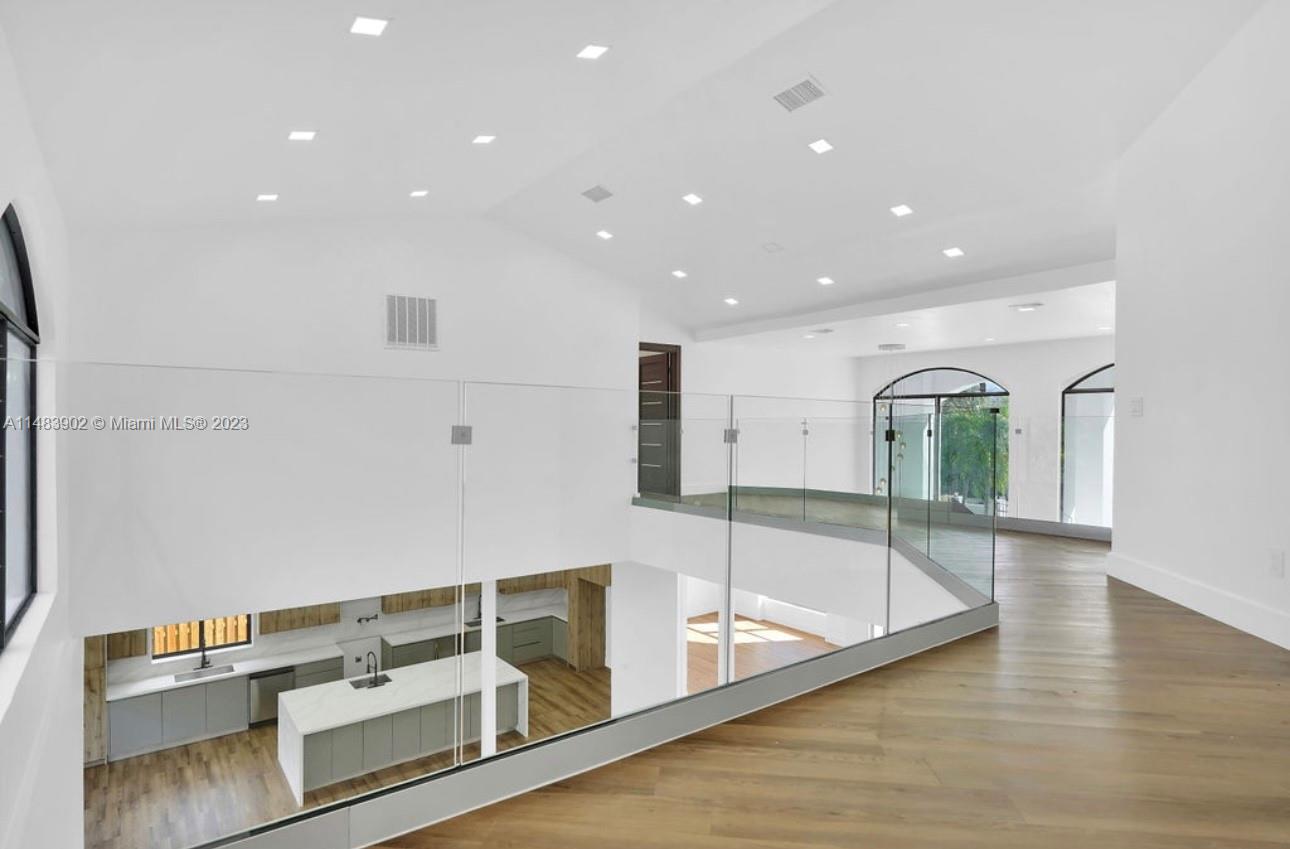 BISC SHORES HEIGHTS - Residential