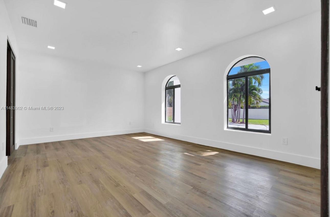 BISC SHORES HEIGHTS - Residential