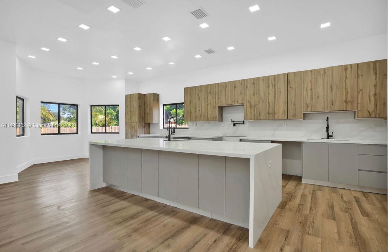 BISC SHORES HEIGHTS - Residential