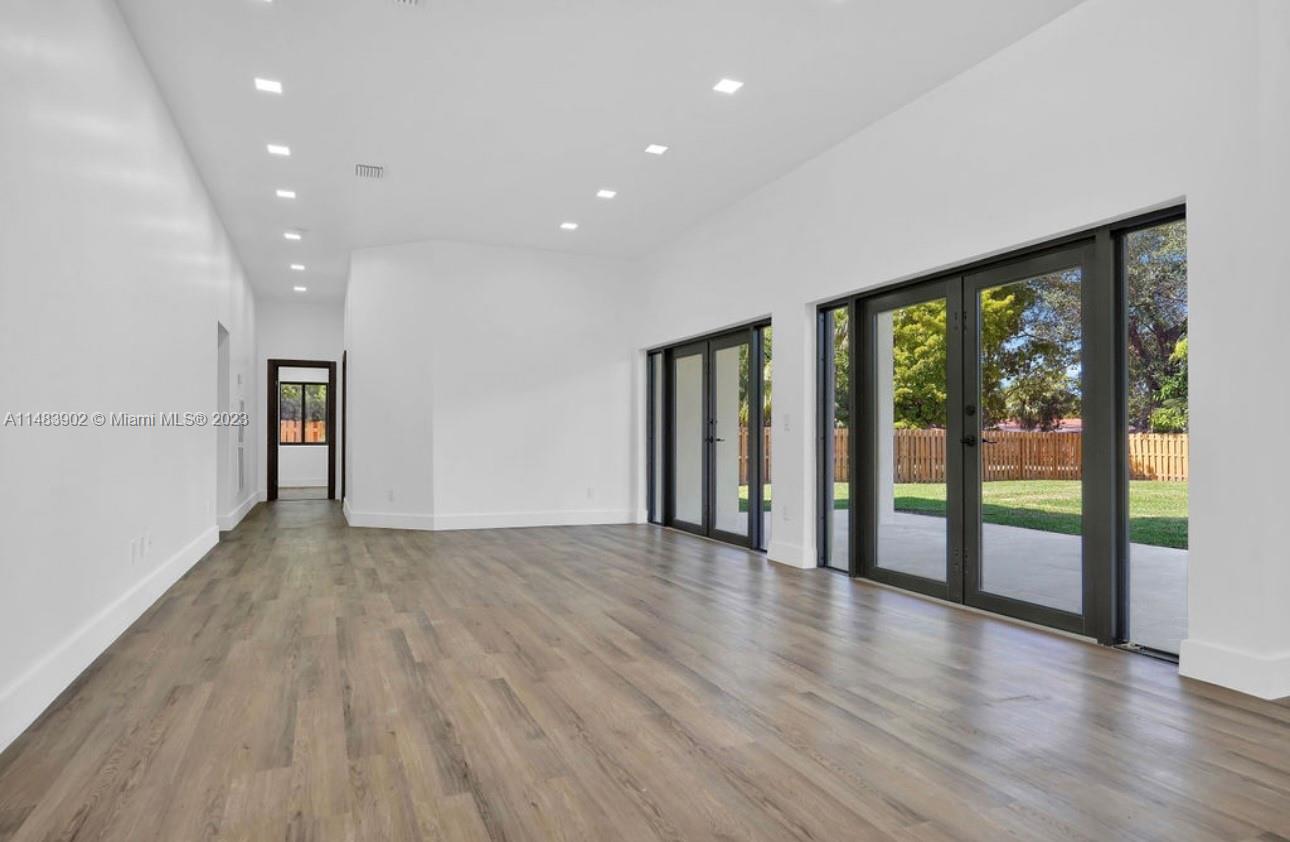 BISC SHORES HEIGHTS - Residential