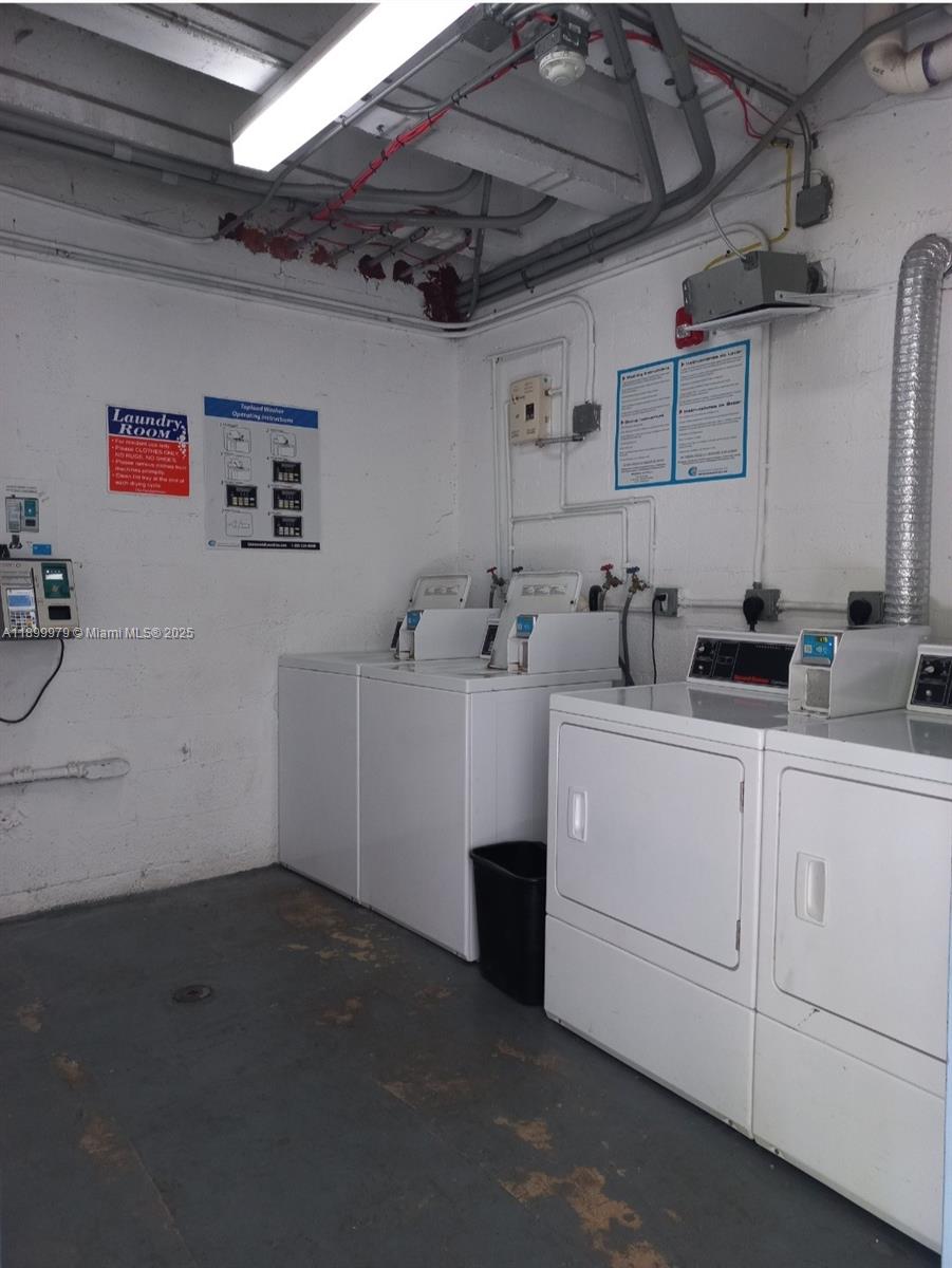 HARBOR ISLAND - Residential Lease