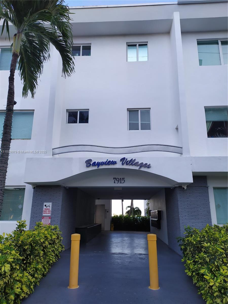 HARBOR ISLAND - Residential Lease