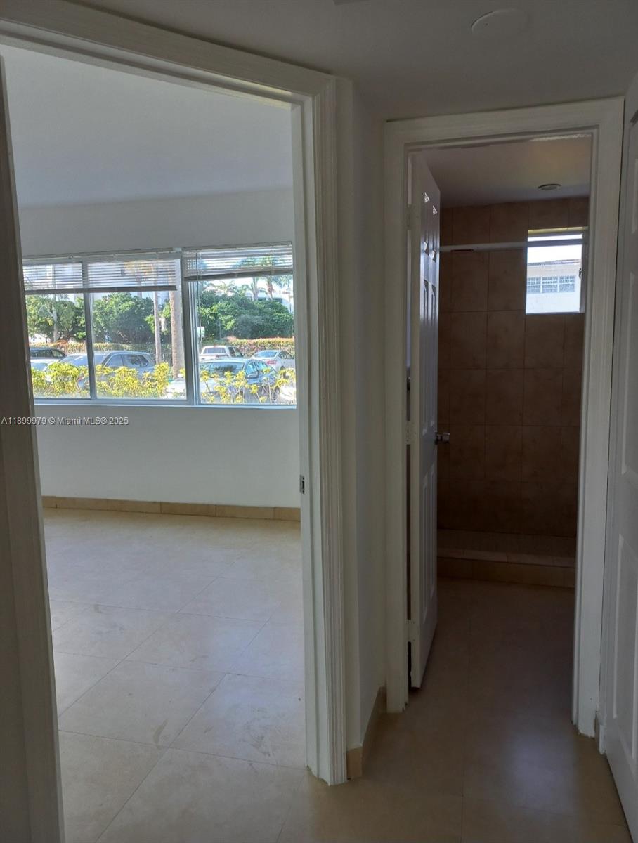 HARBOR ISLAND - Residential Lease