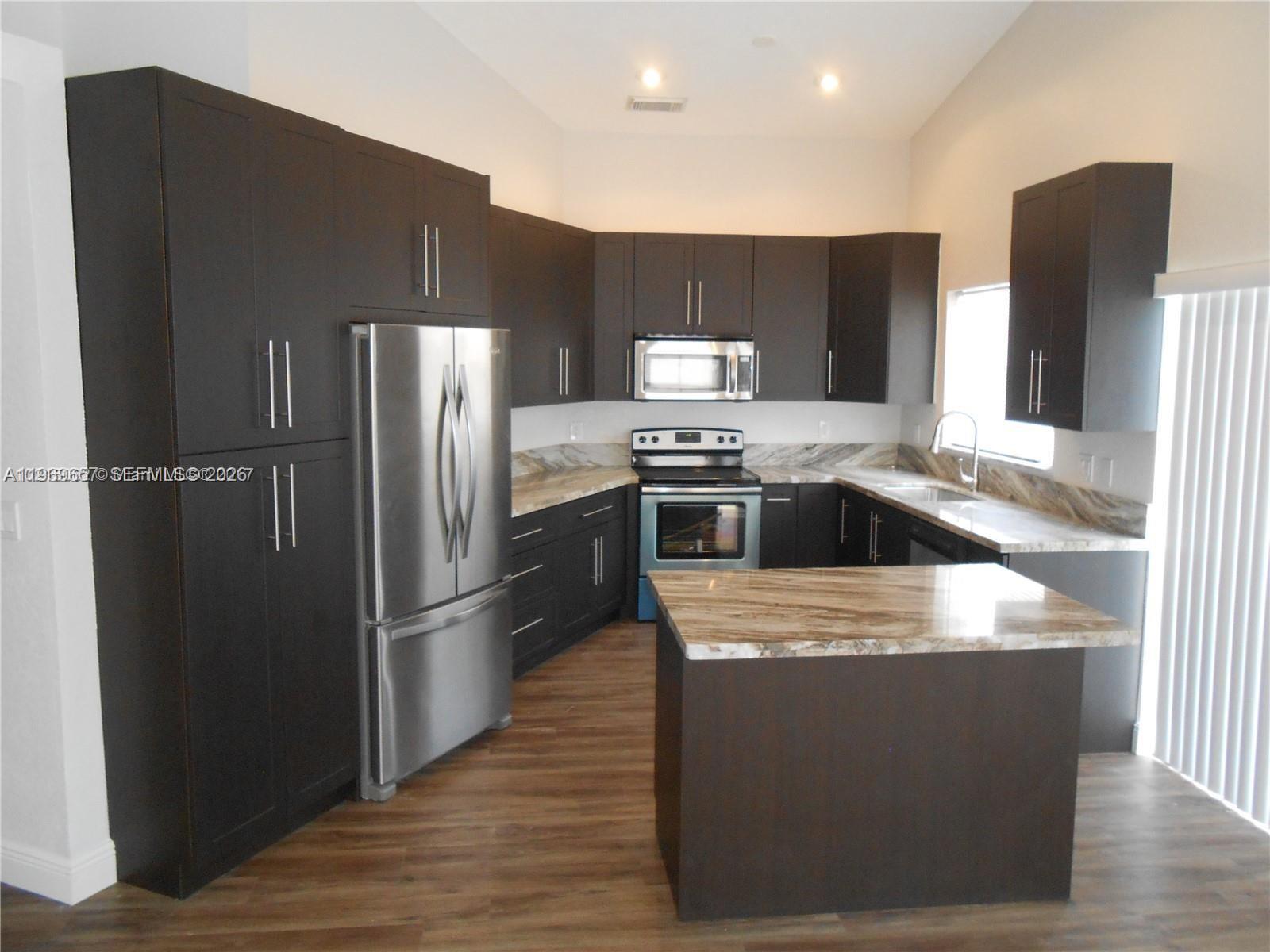 CHAPEL TRAIL II - Residential Lease