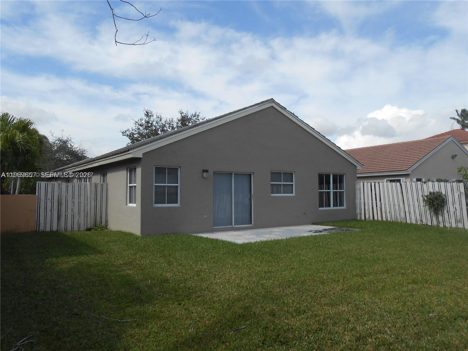 CHAPEL TRAIL II - Residential Lease