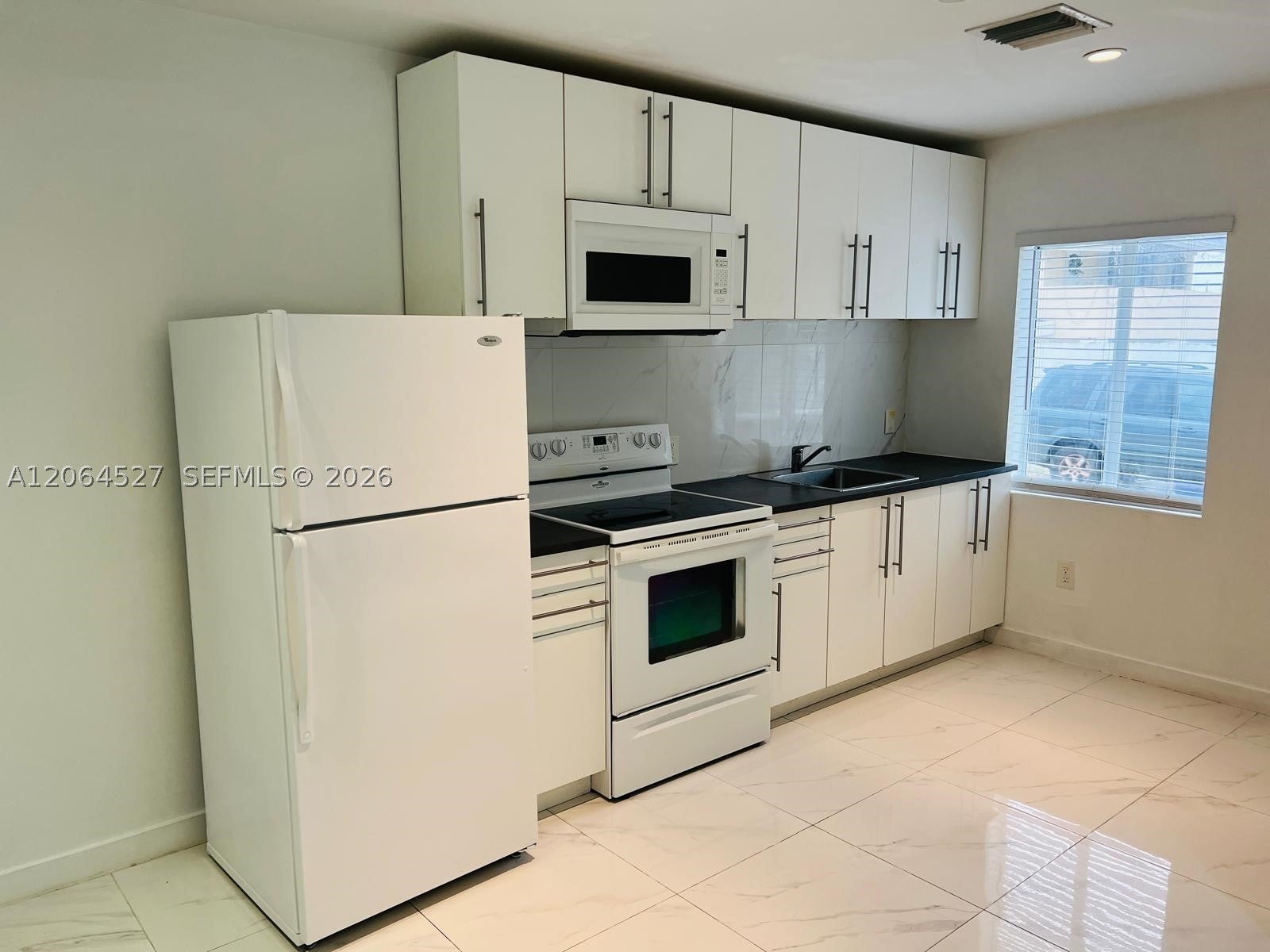 6700 NW 6th Ave