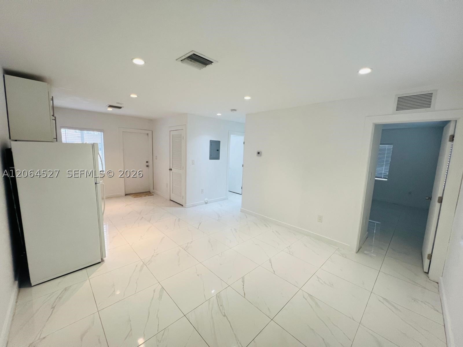 6700 NW 6th Ave