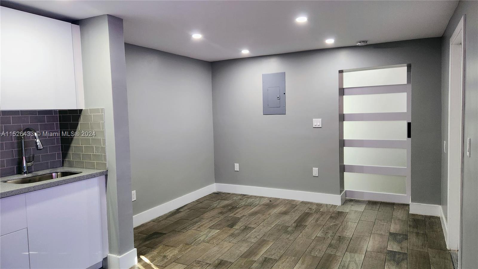 ROSEMOUNT - Residential Lease
