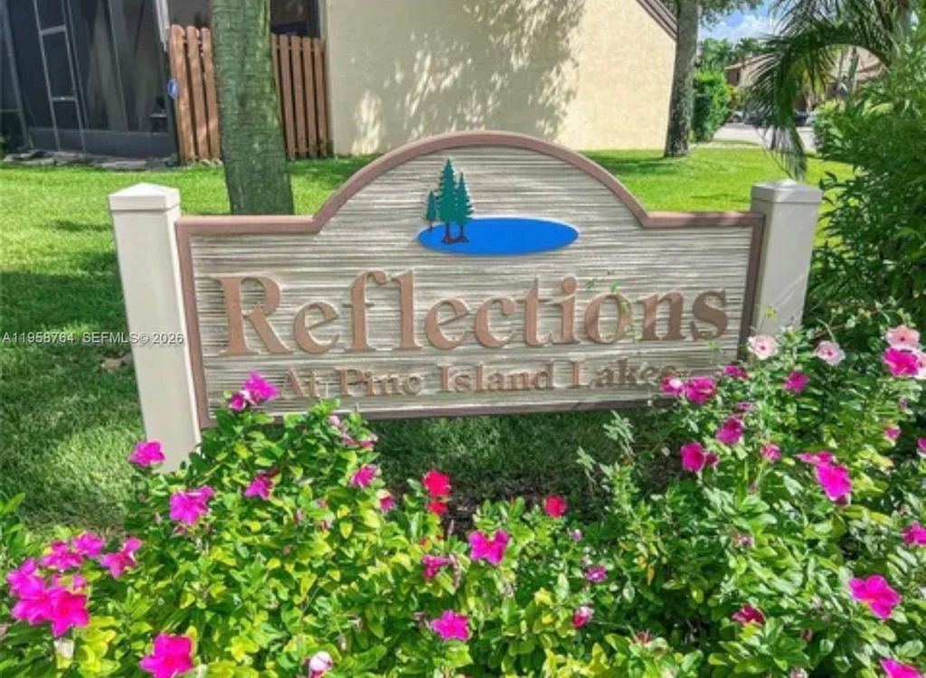 Photo of 4226 SW 87th Ter, Davie, FL 33328 (MLS # A11958764)