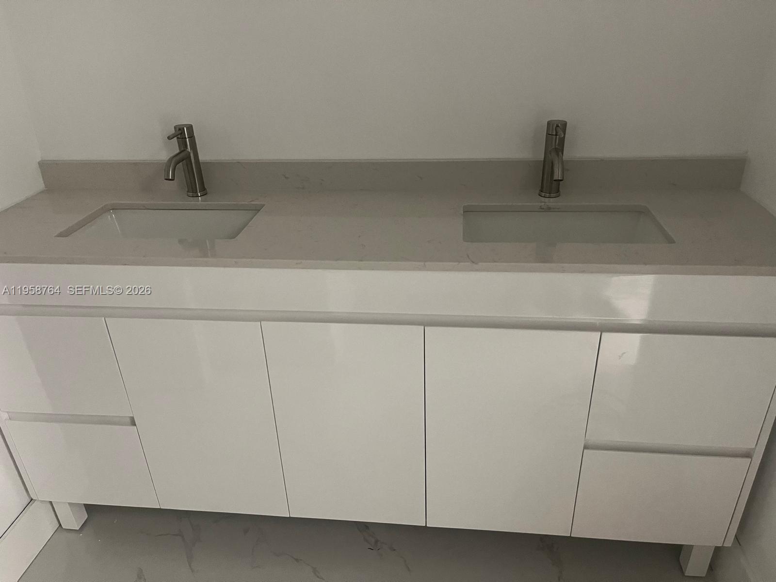 PINE ISLAND LAKES TOWNHOM - Residential