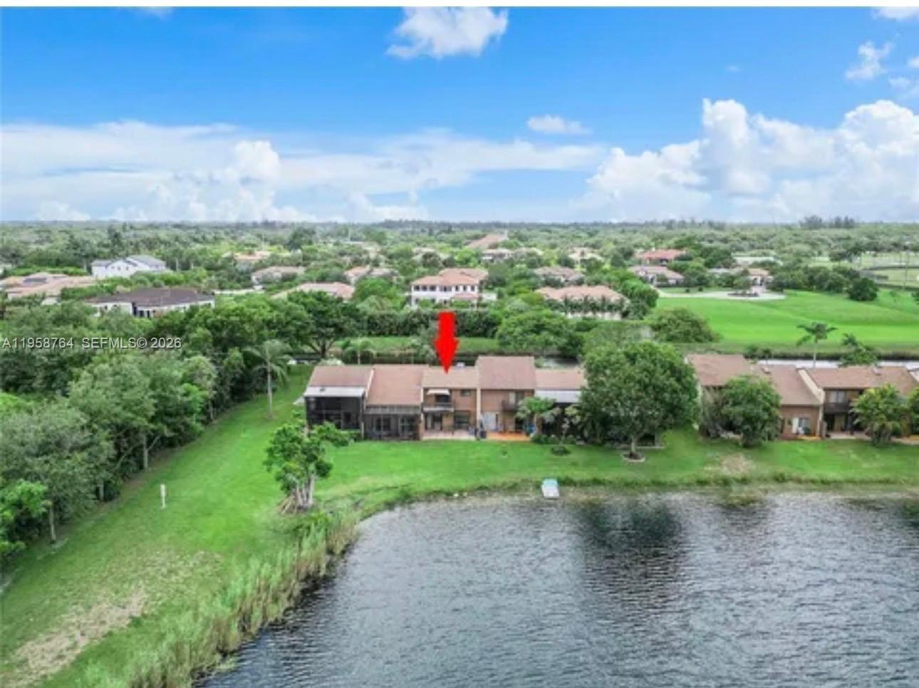 PINE ISLAND LAKES TOWNHOM - Residential