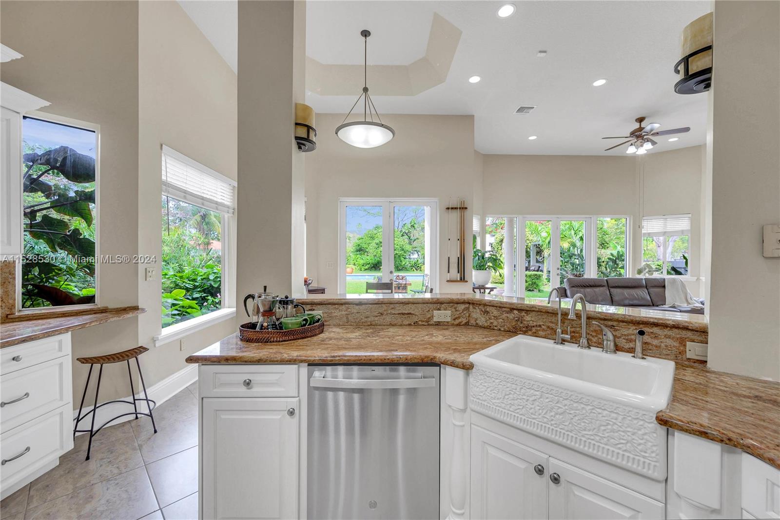 10901 SW 91st St, Miami, Florida, 33176, United States, 4 Bedrooms Bedrooms, ,4 BathroomsBathrooms,Residential,Active,10901 SW 91st St,1666847