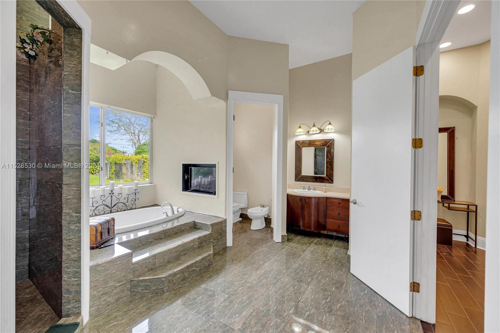 10901 SW 91st St, Miami, Florida, 33176, United States, 4 Bedrooms Bedrooms, ,4 BathroomsBathrooms,Residential,Active,10901 SW 91st St,1666847