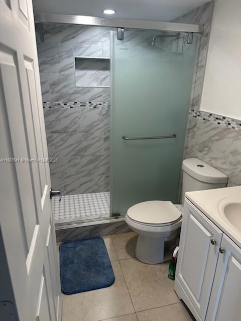CORAL POINTE CONDO - Residential Lease
