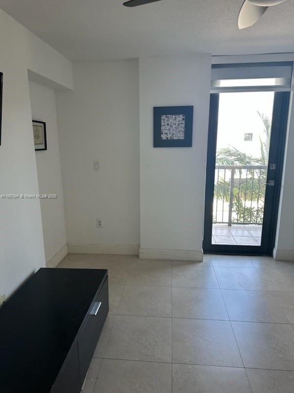 CORAL POINTE CONDO - Residential Lease