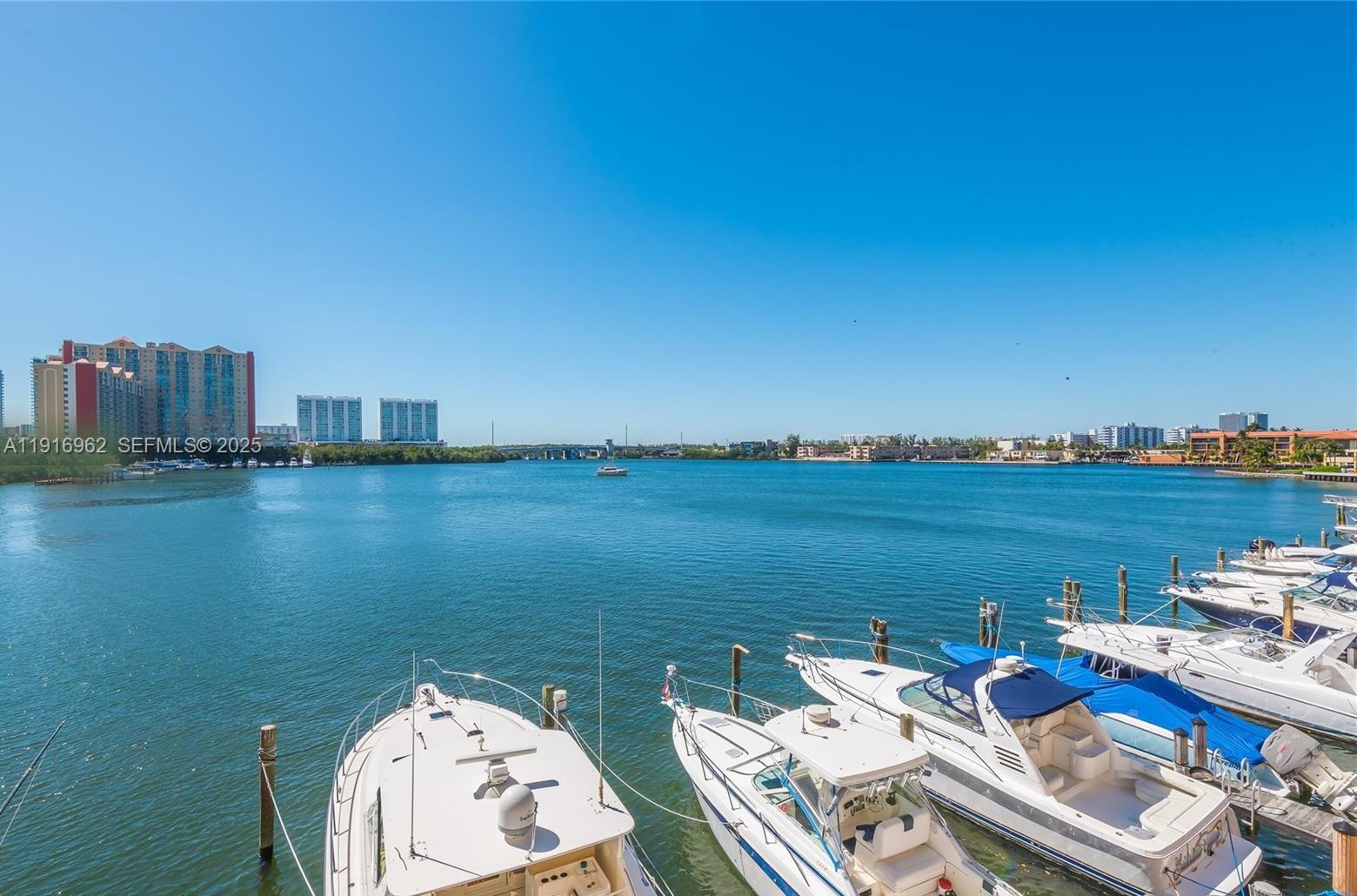 WINSTON TOWERS 100 CCONDO - Residential