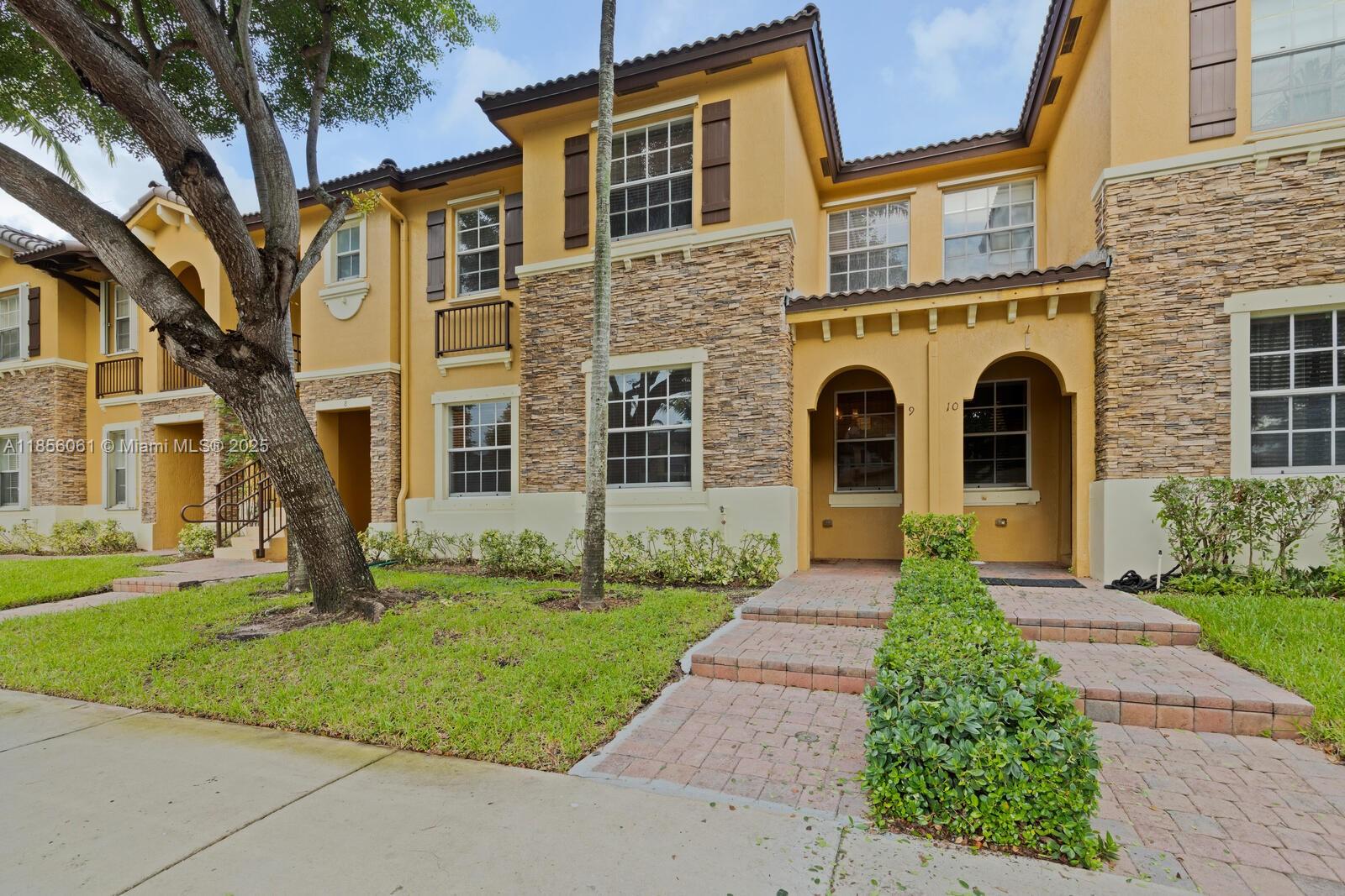 Available for rent, well maintained three bedroom, two bath townhome in Cutler Bay's Isle of Bayshore. Kitchen has newer SS appliances, tile floors downstairs and wood laminate upstairs. Unit has a nice patio to enjoy the outdoors and community has many amenities such as community pool, walking trails, exercise room and gated. Call or text listing agent for your showing today.