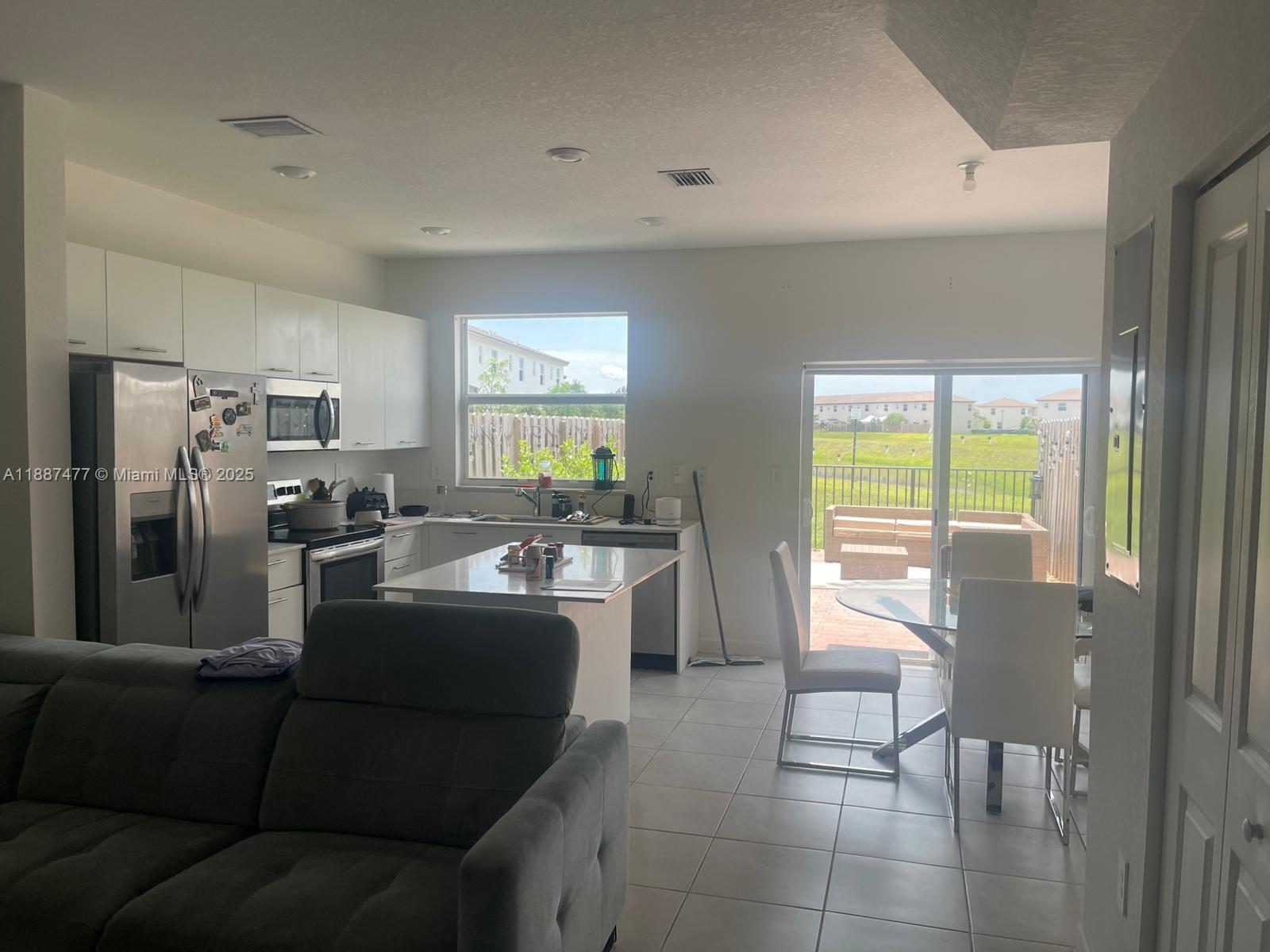 2328 NW 125th St 2328