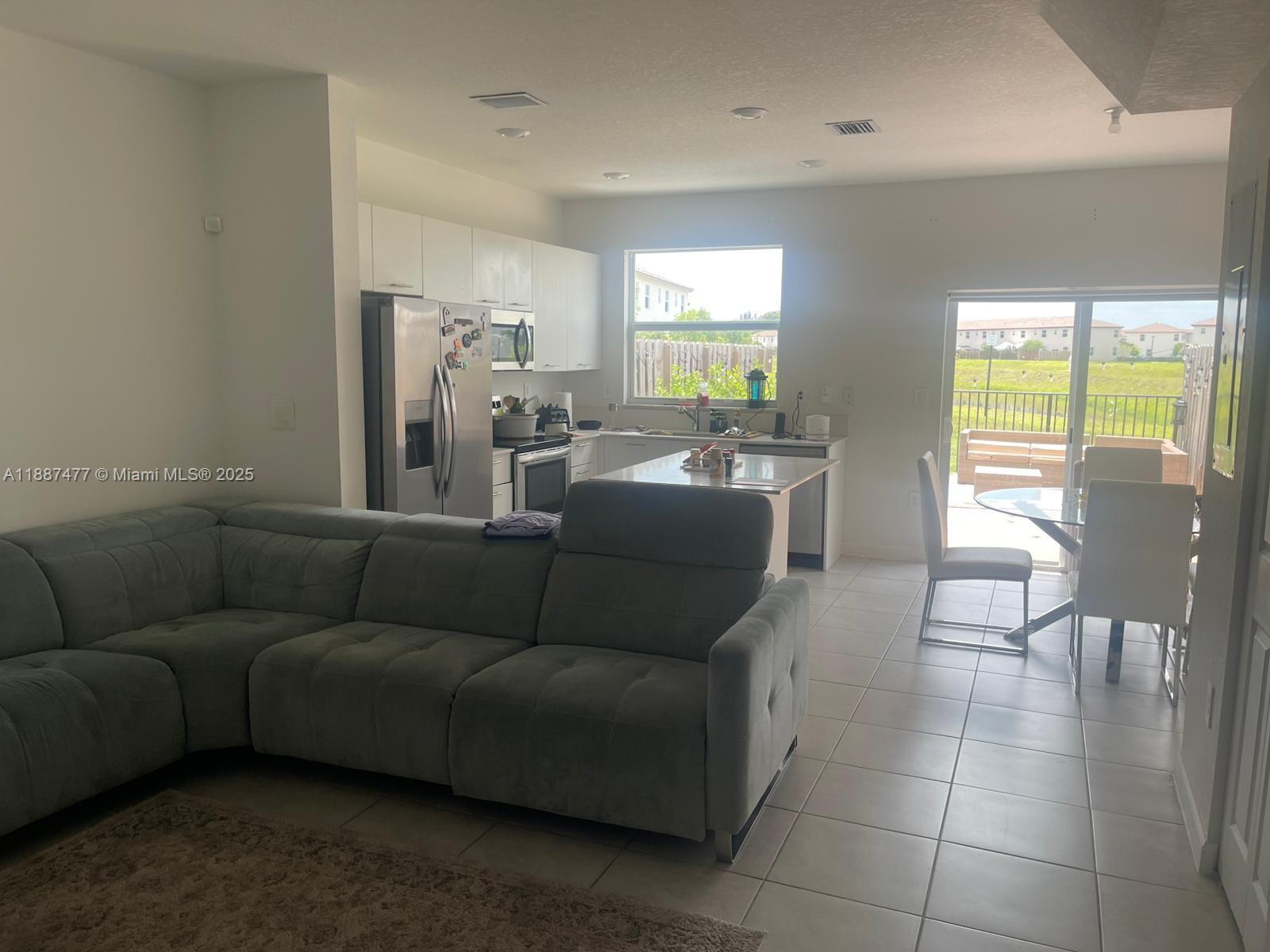 2328 NW 125th St 2328