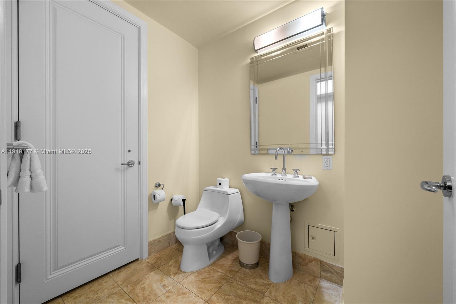 MILLENNIUM TOWER CONDOMIN - Residential