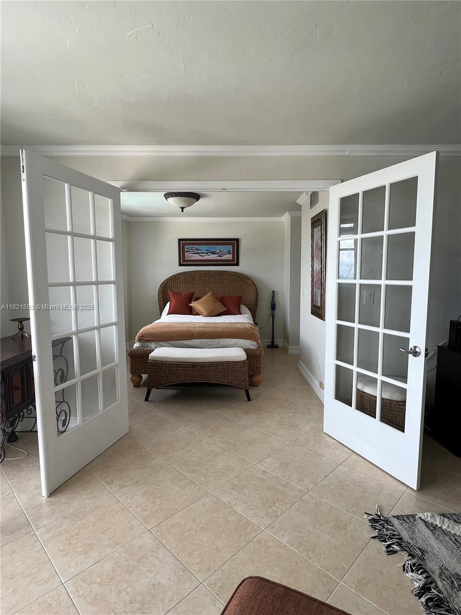 MANATEE CONDO - Residential