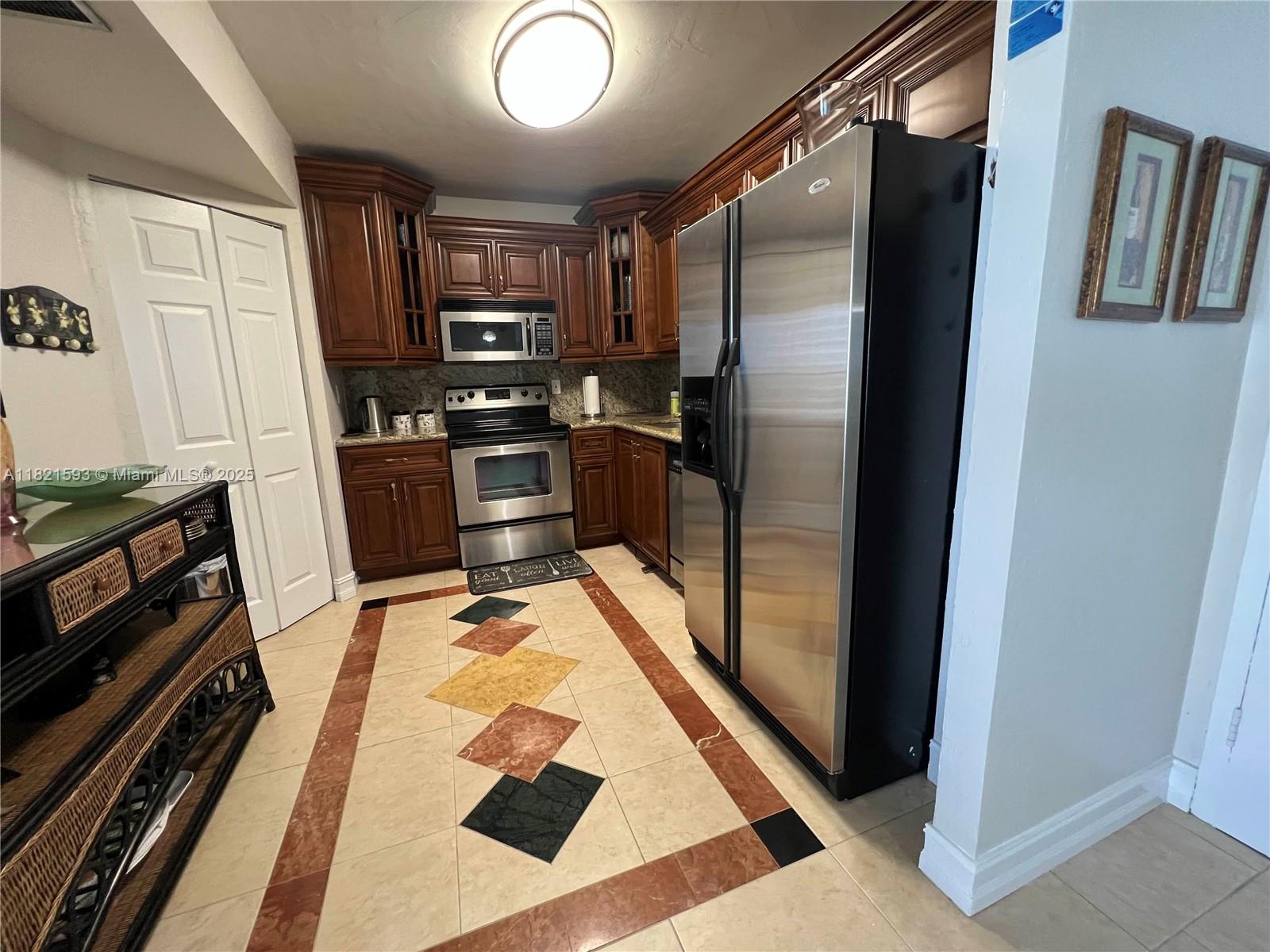 MANATEE CONDO - Residential