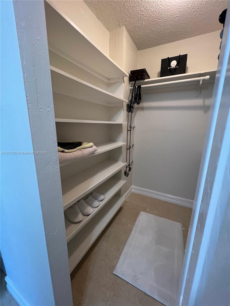 MANATEE CONDO - Residential