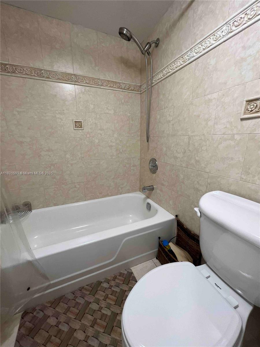 MANATEE CONDO - Residential