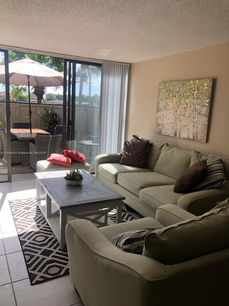 1830 Embassy Dr 118