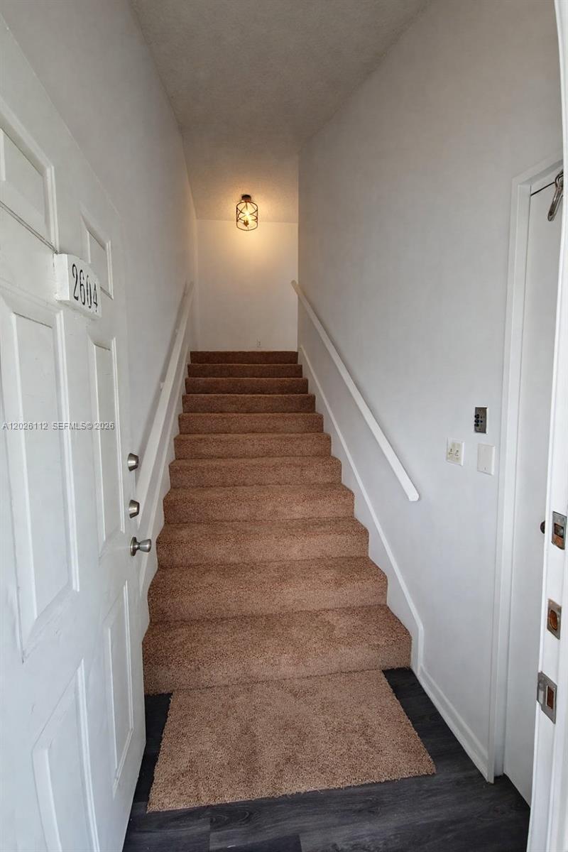 KEYS GATE CONDO NO ONE - Residential