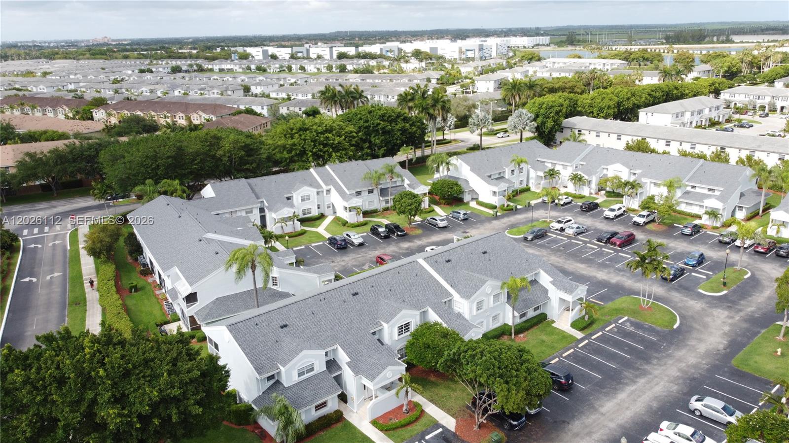 KEYS GATE CONDO NO ONE - Residential