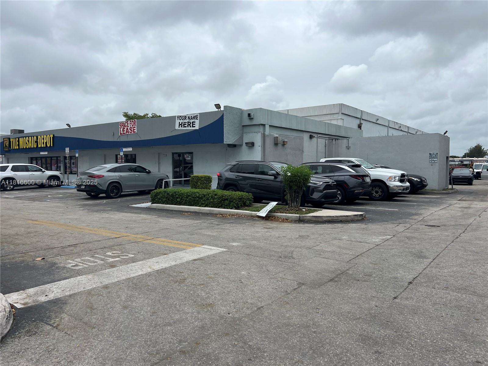 Great opportunity to lease this ~3,025 square foot frontage to busy NW 72 Avenue. Ideal for Senior day care, offices or showroom. Location has a bank safe and would be perfect for a credit union, bank or money lending company. Space includes kitchen break room. Double glass door pedestrian entrance with single door exit in rear.
A small ~1,500 dock/truck high Warehouse in the rear also available. Easy access to 826 Palmetto Expressway less than 1 mile away off NW 74 Street.