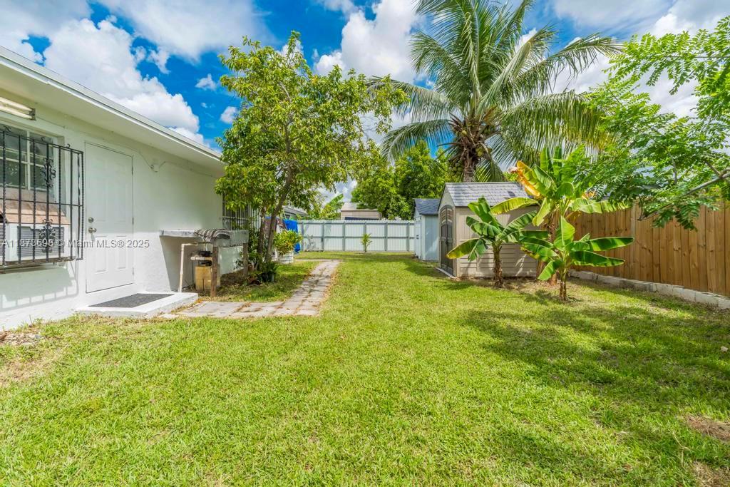 MEADOW WOOD MANOR SEC 8 - Residential