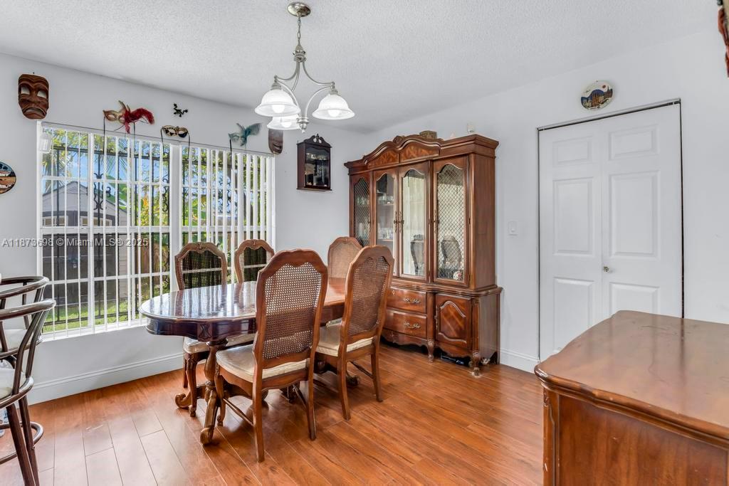 MEADOW WOOD MANOR SEC 8 - Residential