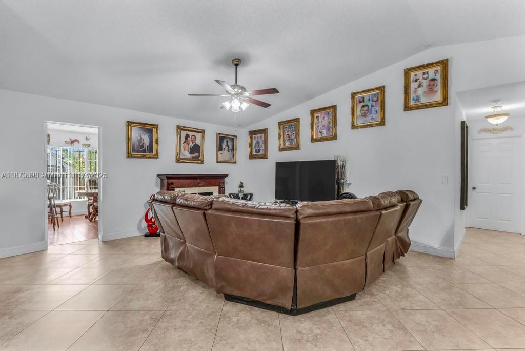 MEADOW WOOD MANOR SEC 8 - Residential