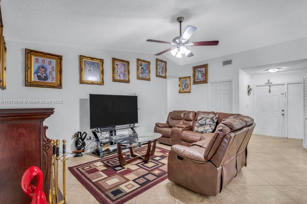 MEADOW WOOD MANOR SEC 8 - Residential