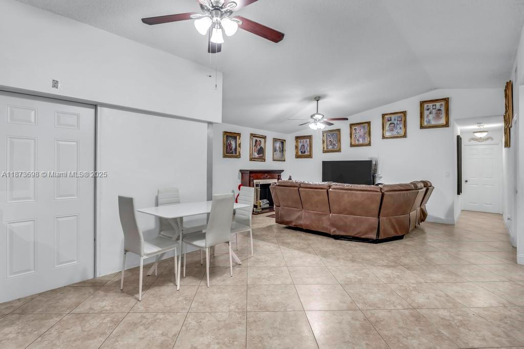 MEADOW WOOD MANOR SEC 8 - Residential