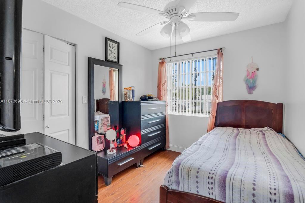 MEADOW WOOD MANOR SEC 8 - Residential